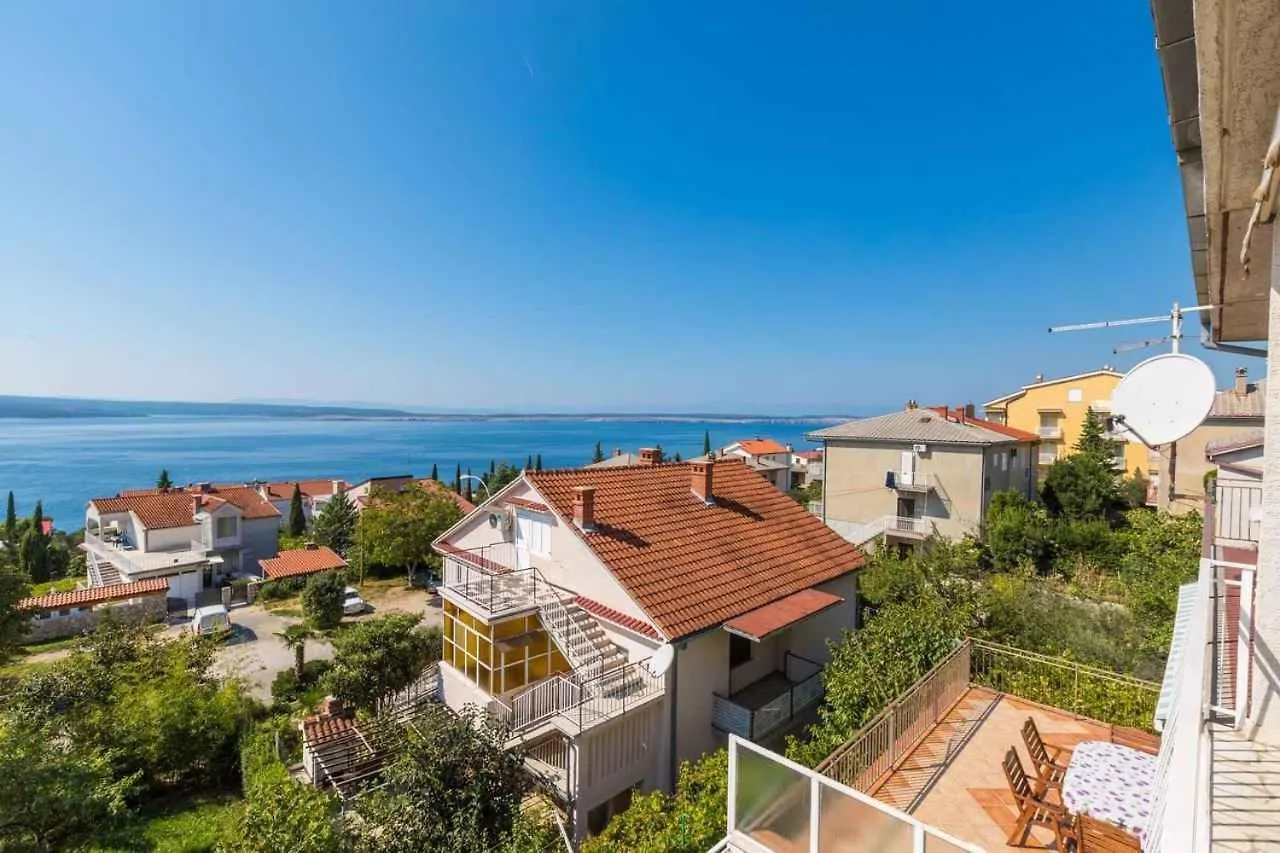 Apartment In Crikvenica 39213