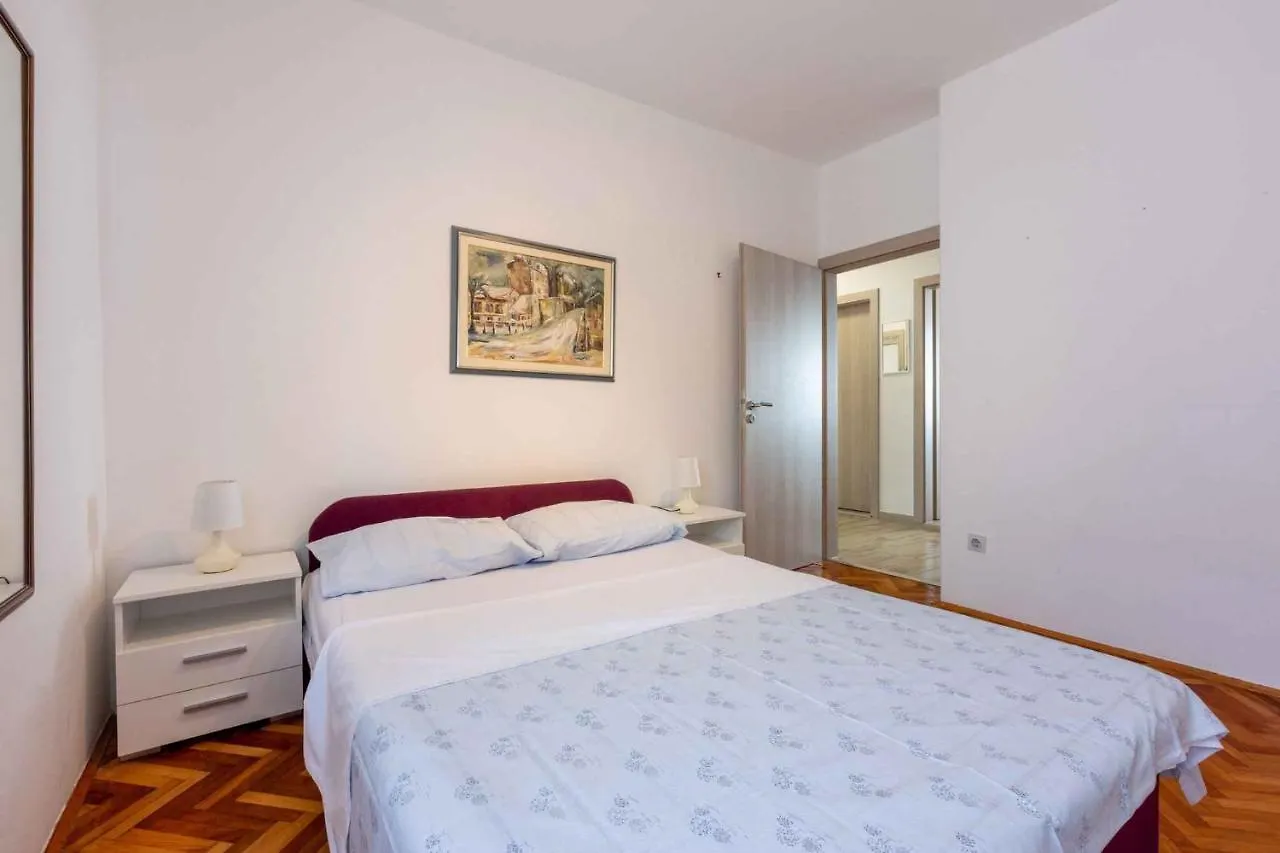Apartment In Crikvenica 39213