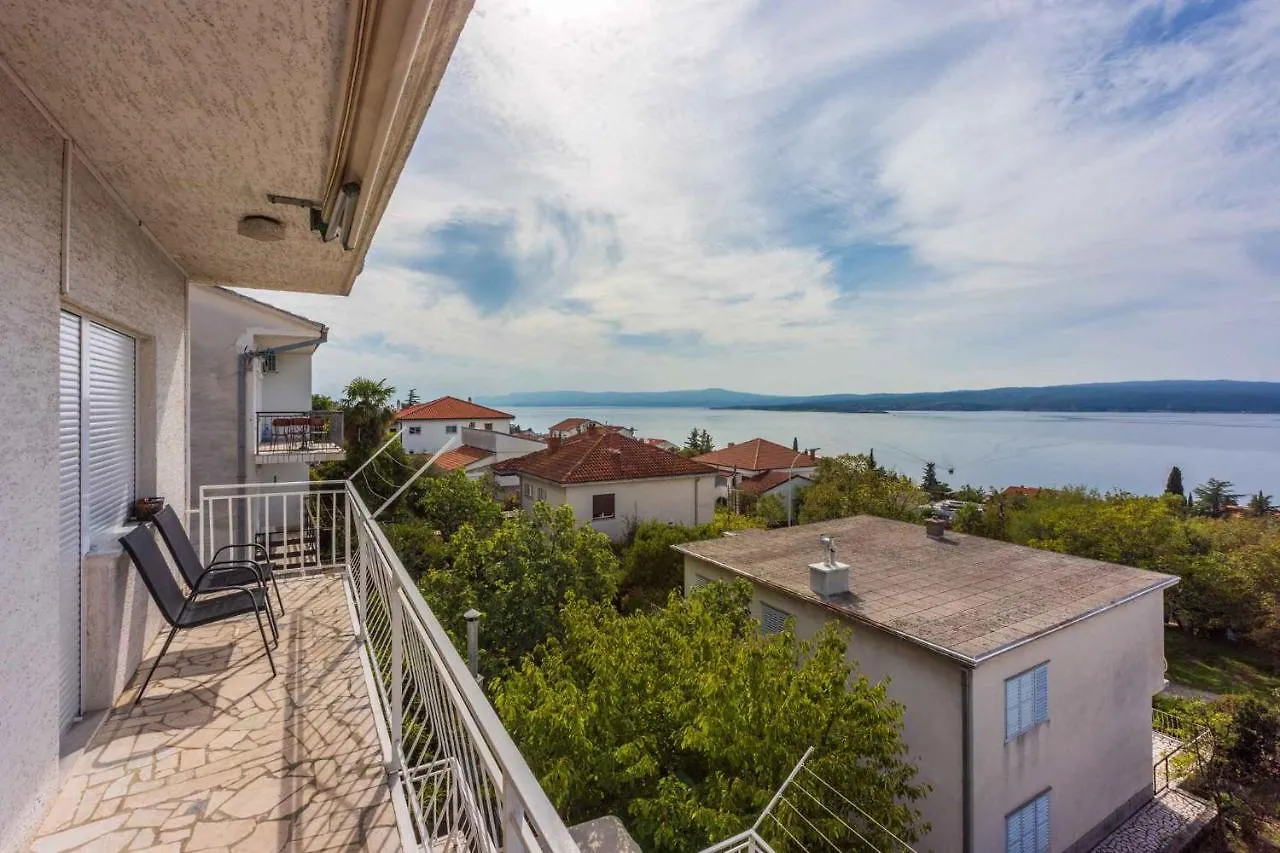 Apartment In Crikvenica 39213