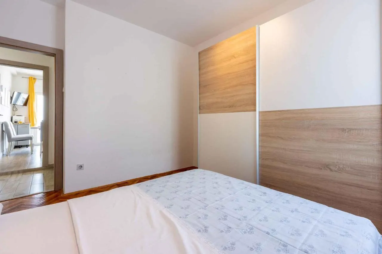 Apartment In Crikvenica 39213 Croatia