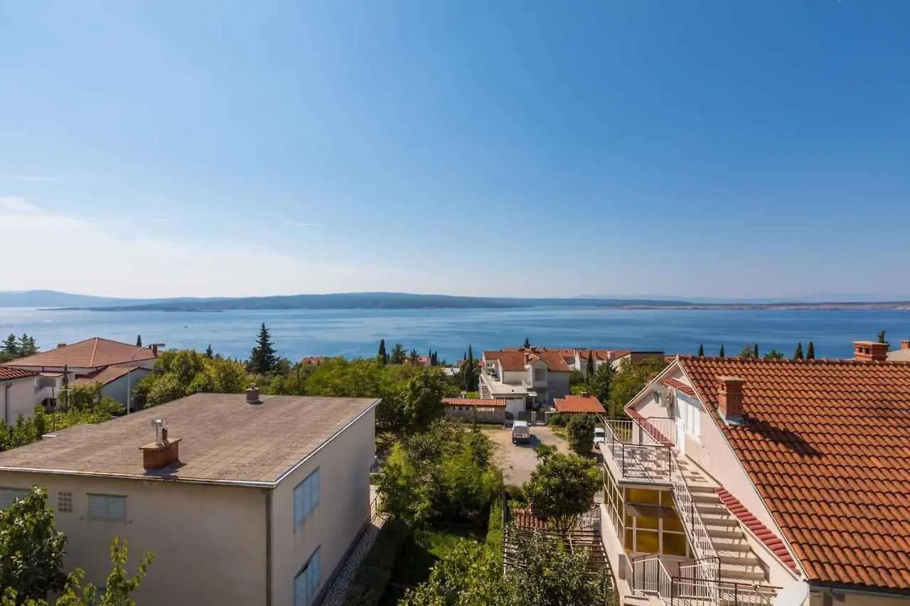 Apartment In Crikvenica 39213