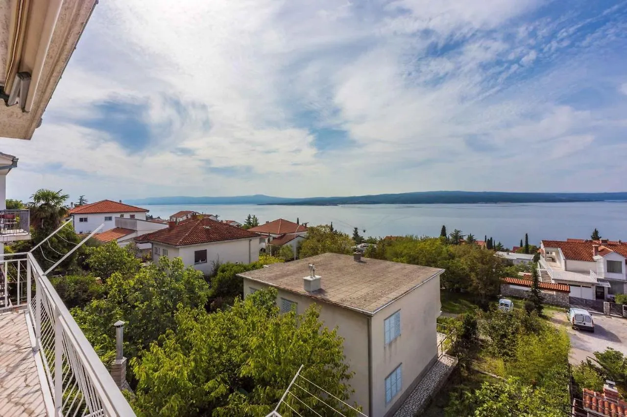 Apartment In Crikvenica 39213